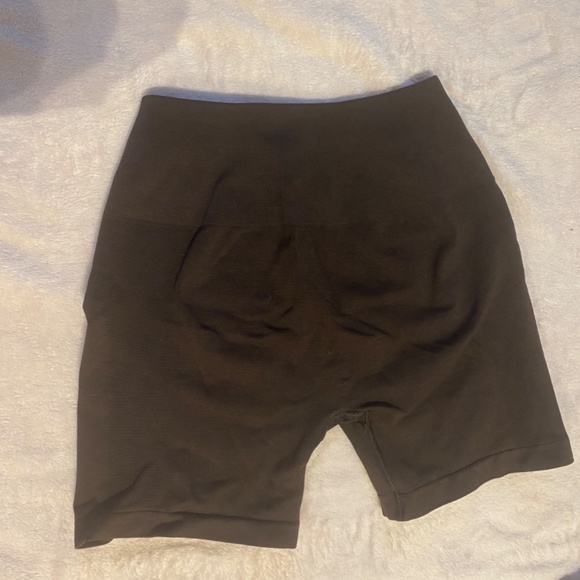 Alphalete Amplify Shorts, Size Medium, Chocolate - Picture 2 of 3